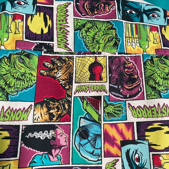 Unique Vintage x Universal Monsters Hawaii Print Button Down Shirt Men's L 10-12 - Picture 6 of 14